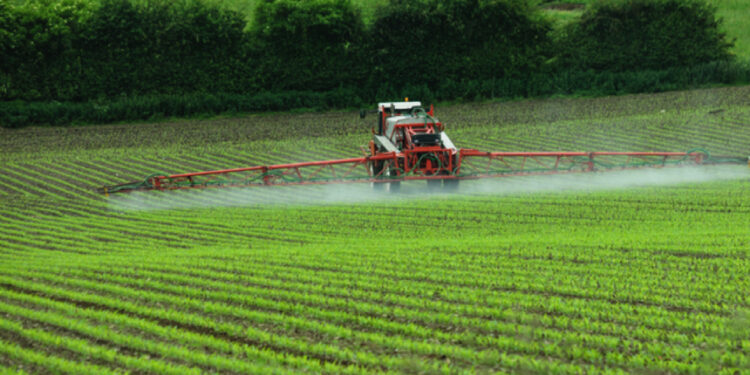 Il monopolio del mercato mondiale dell’agro-chimica