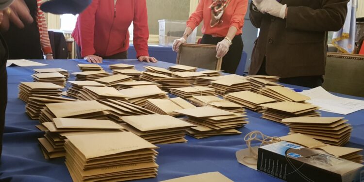 La rinascita della politica che parte dal basso