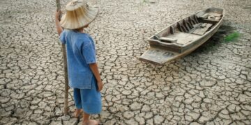 Fare soldi con la pandemia: il mercato dell’acqua