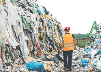 Vestiti nell’economia circolare: affitta i tuoi jeans e guadagna 5 sterline restituendo una maglietta già indossata